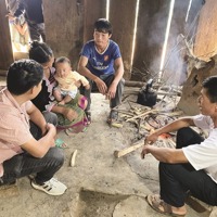 Kêu gọi, vận động các nguồn lực giúp đỡ người nghèo, cận nghèo