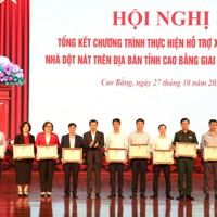 Xóa nhà tạm- bước khởi đầu giúp người dân thực sự vươn lên trong cuộc sống Xóa nhà tạm- bước khởi đầu giúp người dân thực sự vươn lên trong cuộc sống