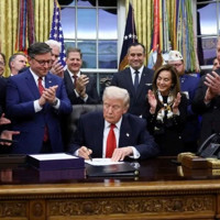 Mỹ chấm dứt đợt đóng cửa chính phủ dài nhất lịch sử Mỹ chấm dứt đợt đóng cửa chính phủ dài nhất lịch sử