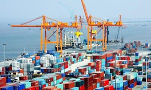  8 tháng Việt Nam xuất siêu gần 14 tỷ USD