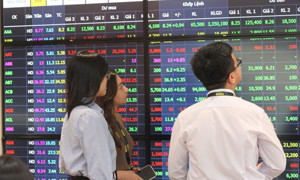 VN-Index phiên 21/10: Tăng 27 điểm, khối ngoại mua ròng 2.400 tỷ đồng