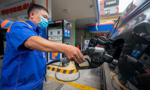 Giá xăng dầu điều chỉnh giảm từ 15h hôm nay (23/10)
