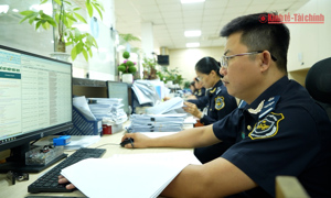 VIDEO: Khung pháp lý còn "thiếu và yếu"-  Thách thức lớn trong việc thu thuế GTGT hàng nhập khẩu trị giá thấp