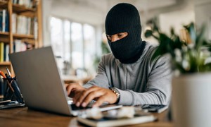 VIDEO: Cảnh giác với chiêu lừa đảo “mua tiền bẩn để rửa” trên mạng