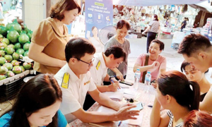 VIDEO: Xóa bỏ thuế khoán: Bước chuyển lớn sang cơ chế kê khai thực tế cho hộ kinh doanh VIDEO: Xóa bỏ thuế khoán: Bước chuyển lớn sang cơ chế kê khai thực tế cho hộ kinh doanh