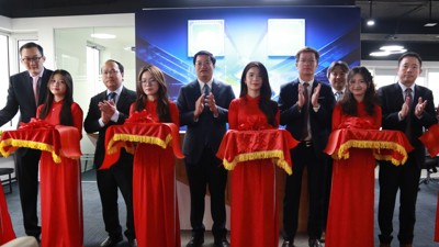 Khai trương Trung tâm Ươm tạo và phát triển bán dẫn và Không gian ươm tạo startup về bán dẫn