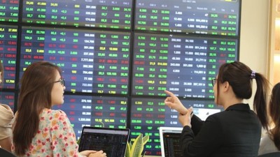 Dòng tiền nội ngoại song kiếm hợp bích, VN-Index tiếp tục lập đỉnh mới