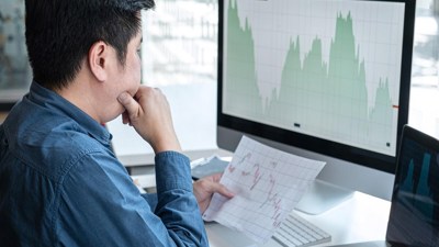 Cổ phiếu ngân hàng và chứng khoán bật mạnh, kéo VN-Index vượt 1.512 điểm