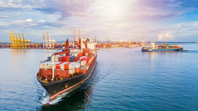 Thực hiện các giải pháp phát triển hiệu quả vận tải đường thủy