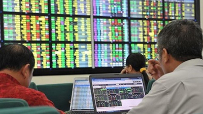 Đổi màu liên tục, VN-Index vẫn chốt phiên 28/8 trong sắc xanh