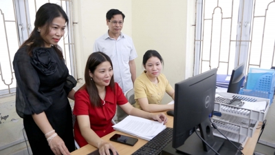 Hưởng ứng phong trào “Cả nước thi đua đổi mới sáng tạo và chuyển đổi số” và “Bình dân học vụ số”