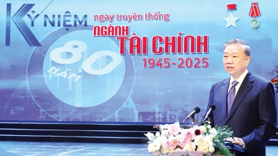 EMAGAZINE: Hành trình phi thường của trí tuệ, bản lĩnh và phụng sự Tổ quốc