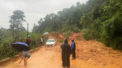 Dồn lực khắc phục hậu quả bão số 6, bảo đảm giao thông thông suốt, an toàn