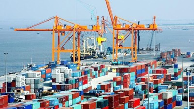  8 tháng Việt Nam xuất siêu gần 14 tỷ USD