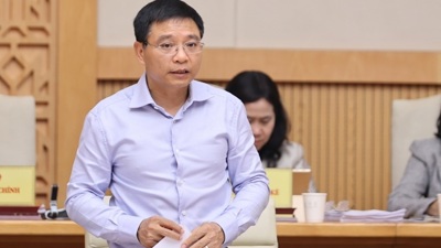 Tập trung ổn định kinh tế vĩ mô, phát triển các động lực tăng trưởng mới