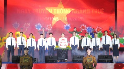 Thuế TP. Hồ Chí Minh tiếp tục duy trì vai trò "cánh chim đầu đàn"