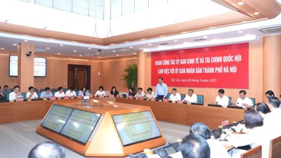 Giữ vững vai trò dẫn dắt, tạo đột phá phát triển kinh tế Thủ đô