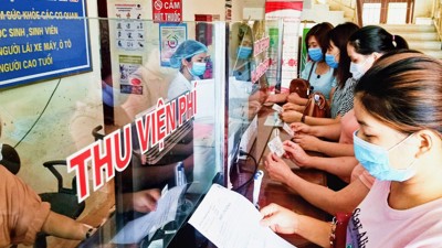 Kinh nghiệm bao phủ bảo hiểm y tế của một số nước- Thách thức trong tiến trình bảo hiểm y tế ở Việt Nam