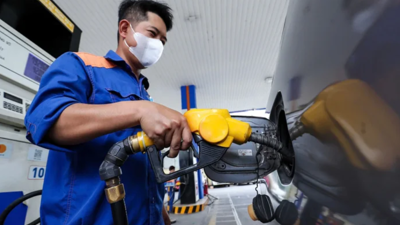 Ngày 11/9: Giá bán lẻ xăng giảm nhẹ, giá dầu điều chỉnh tăng
