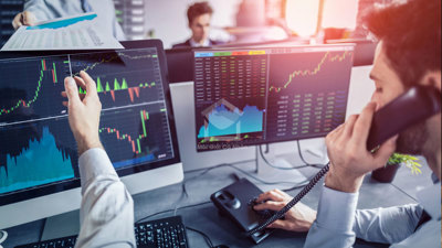 VN-Index giằng co vùng kháng cự, cơ hội tích lũy từ dòng tiền phân hóa