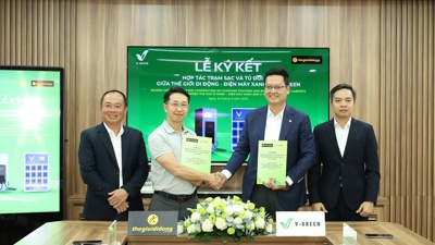 V-Green hợp tác Thế Giới Di Động triển khai 2.000 trạm sạc, tủ đổi pin xe điện