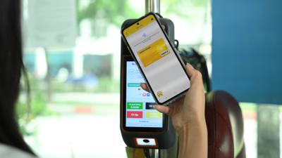 NAPAS triển khai phương thức thanh toán vé xe buýt không tiếp xúc