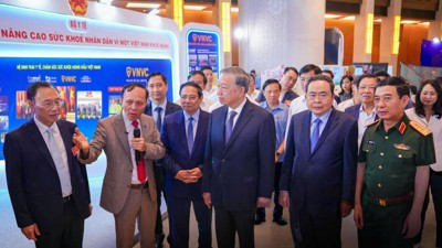 Bệnh viện Đa khoa Tâm Anh giới thiệu công nghệ y tế hiện đại tại Triển lãm Thành tựu y tế nổi bật