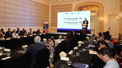 Vương quốc Anh hợp tác xây dựng nền tảng cho Trung tâm Tài chính quốc tế Việt Nam