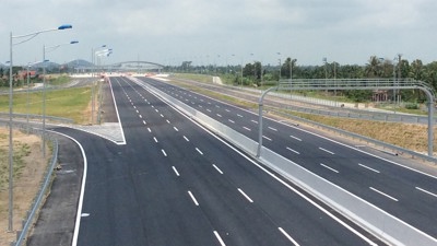 Tạo cơ chế đặc thù về vật liệu đá cho cao tốc Quy Nhơn - Chí Thạnh