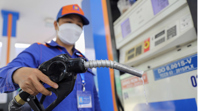Giá xăng, dầu đồng loạt tăng từ 15h ngày 18/9
