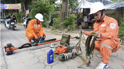 Bảo đảm an toàn hành lang lưới điện ứng phó với mưa bão