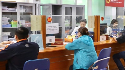Bài 2: Cần mở rộng chính sách đến mọi người lao động