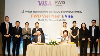 FWD Việt Nam và Visa hợp tác thúc đẩy trải nghiệm bảo hiểm số