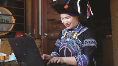 Bình dân học vụ số: Trao quyền số cho phụ nữ, thúc đẩy giảm nghèo bền vững