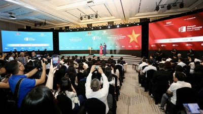Kinh tế Việt Nam: Tìm “sức bật” từ nội lực để vươn lên chuỗi giá trị toàn cầu