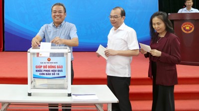 Cục Dự trữ Nhà nước quyên góp ủng hộ đồng bào khắc phục hậu quả bão số 10