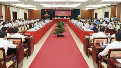 TP. Hồ Chí Minh: Không nhận quà và hoa chúc mừng Đại hội đại biểu Đảng bộ