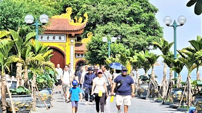 Báo chí quốc tế lạc quan về kinh tế Việt Nam trong tháng 9/2025