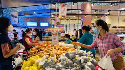Tập trung kiểm soát lạm phát, giữ vững đà tăng trưởng 