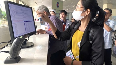Không được thu phí khi thay đổi nơi đăng ký khám chữa bệnh BHYT ban đầu