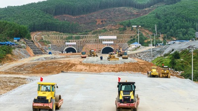 Đẩy nhanh tiến độ thi công cao tốc Quảng Ngãi - Hoài Nhơn, không để xảy ra khiếu kiện kéo dài