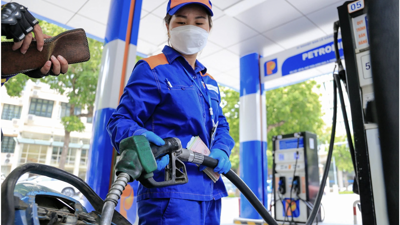 Từ 15h ngày 16/10: Giá xăng đảo chiều tăng nhẹ, giá dầu tiếp tục giảm 