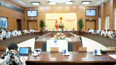 Sửa Luật Đầu tư: Cắt giảm ngành nghề có điều kiện, chuyển mạnh từ “tiền kiểm” sang “hậu kiểm”