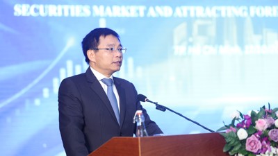 Bộ trưởng Bộ Tài chính Nguyễn Văn Thắng: Phát triển ngành quỹ đầu tư chứng khoán để hội nhập vào hệ thống tài chính quốc tế