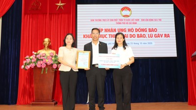 TP. Hồ Chí Minh chuyển khẩn cấp 112 tỷ đồng ủng hộ đồng bào bị  bão, lũ