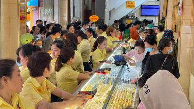 VIDEO: Cảnh bảo rủi ro từ đầu cơ vàng ngắn hạn VIDEO: Cảnh bảo rủi ro từ đầu cơ vàng ngắn hạn