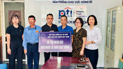 Kịp thời hỗ trợ các nạn nhân vụ tai nạn giao thông nghiêm trọng ở Quảng Ninh Kịp thời hỗ trợ các nạn nhân vụ tai nạn giao thông nghiêm trọng ở Quảng Ninh