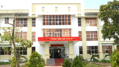 An Giang: Người đã chết, đang ở tù vẫn nhận trợ cấp xã hội, ngân sách thiệt hại 1,4 tỷ đồng  An Giang: Người đã chết, đang ở tù vẫn nhận trợ cấp xã hội, ngân sách thiệt hại 1,4 tỷ đồng