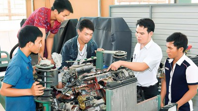 Đào tạo nghề gắn lợi thế địa phương để giảm nghèo bền vững Đào tạo nghề gắn lợi thế địa phương để giảm nghèo bền vững