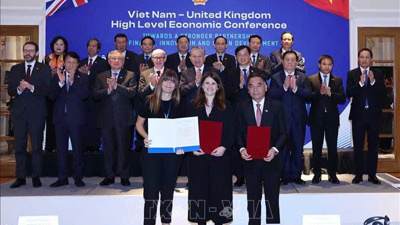 TP. Hồ Chí Minh ký Bản ghi nhớ hợp tác với Liverpool trên 3 lĩnh vực TP. Hồ Chí Minh ký Bản ghi nhớ hợp tác với Liverpool trên 3 lĩnh vực